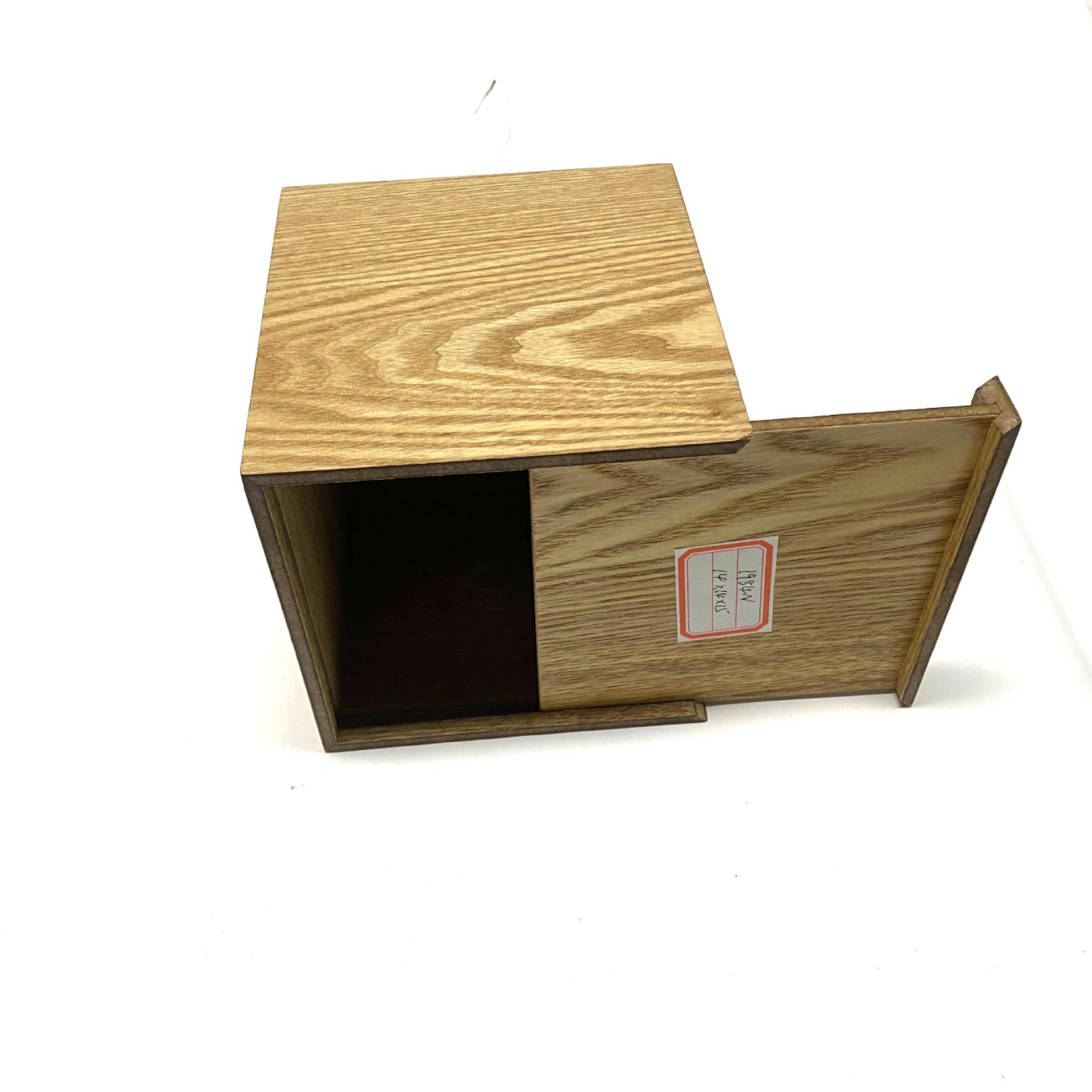Hölzerne Quadrat -Taschentuchbox 