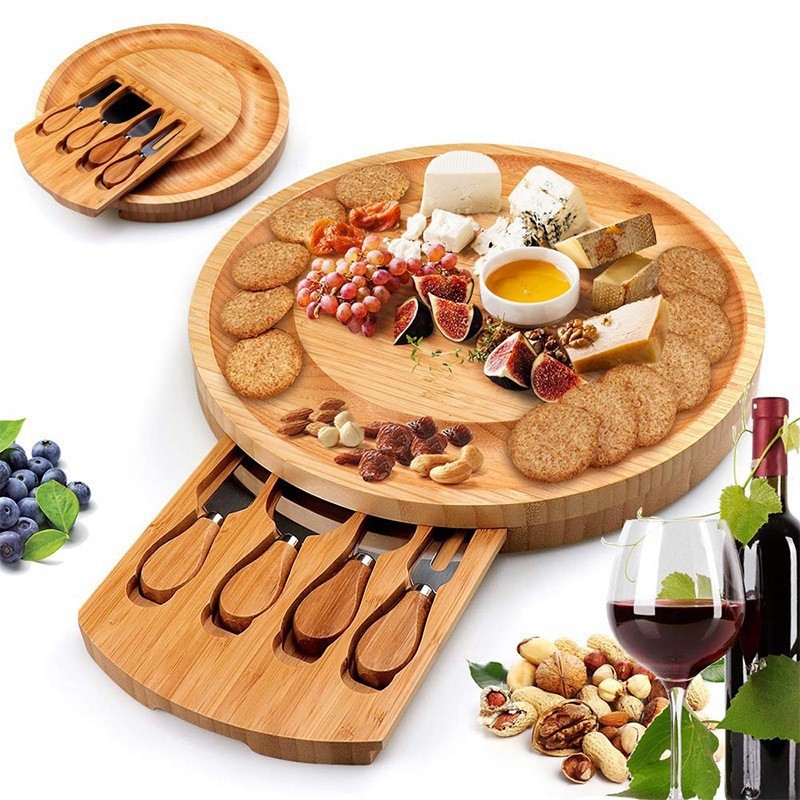 Bambuskäsebrett und Messerset Wurst