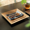 Minimalistischer japanischer Walnussholzquadrat -Serviertablett perfekt für Teedesserts und Mahlzeiten
