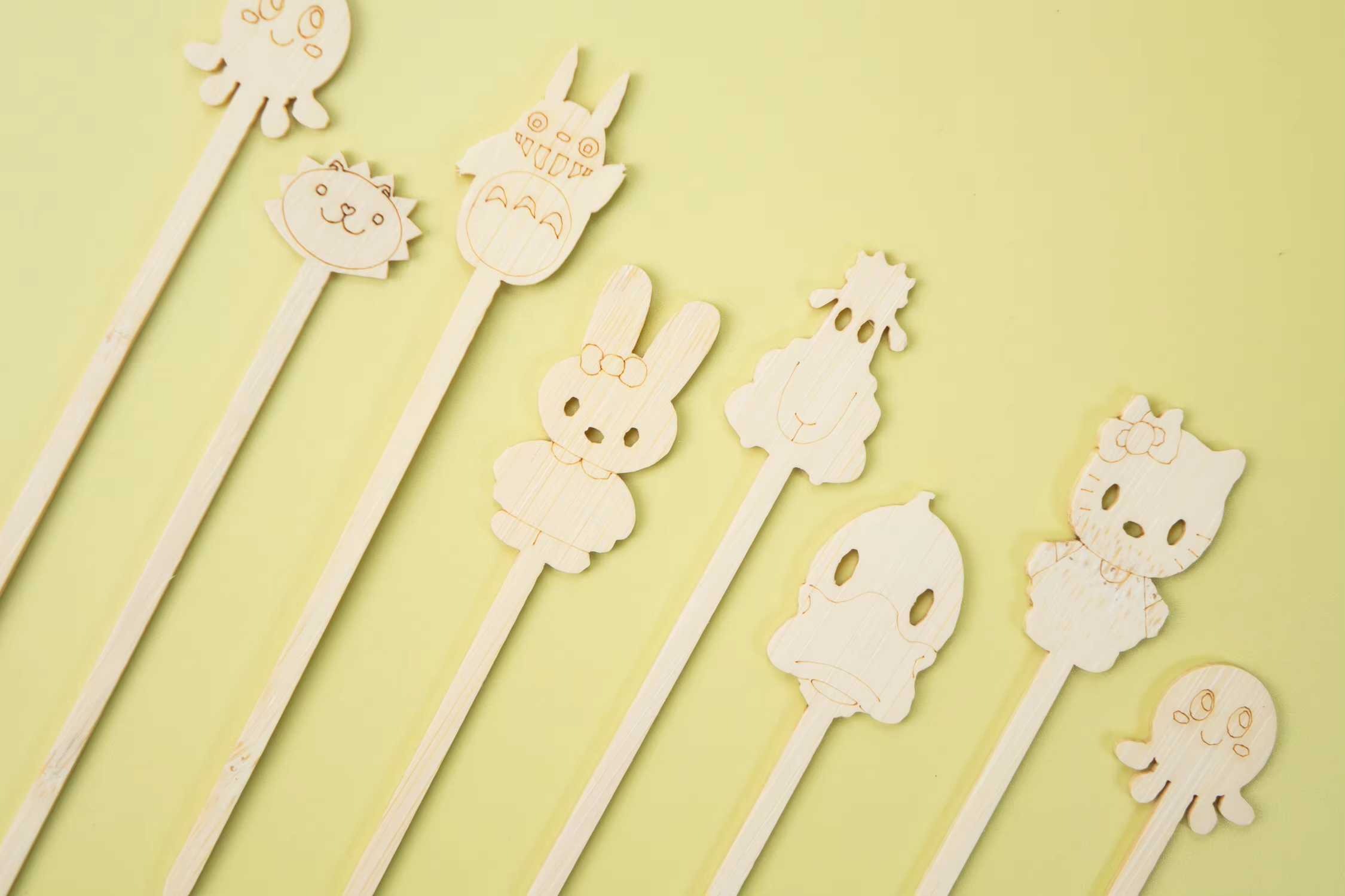 Bambus -Picks mit Tierdesign